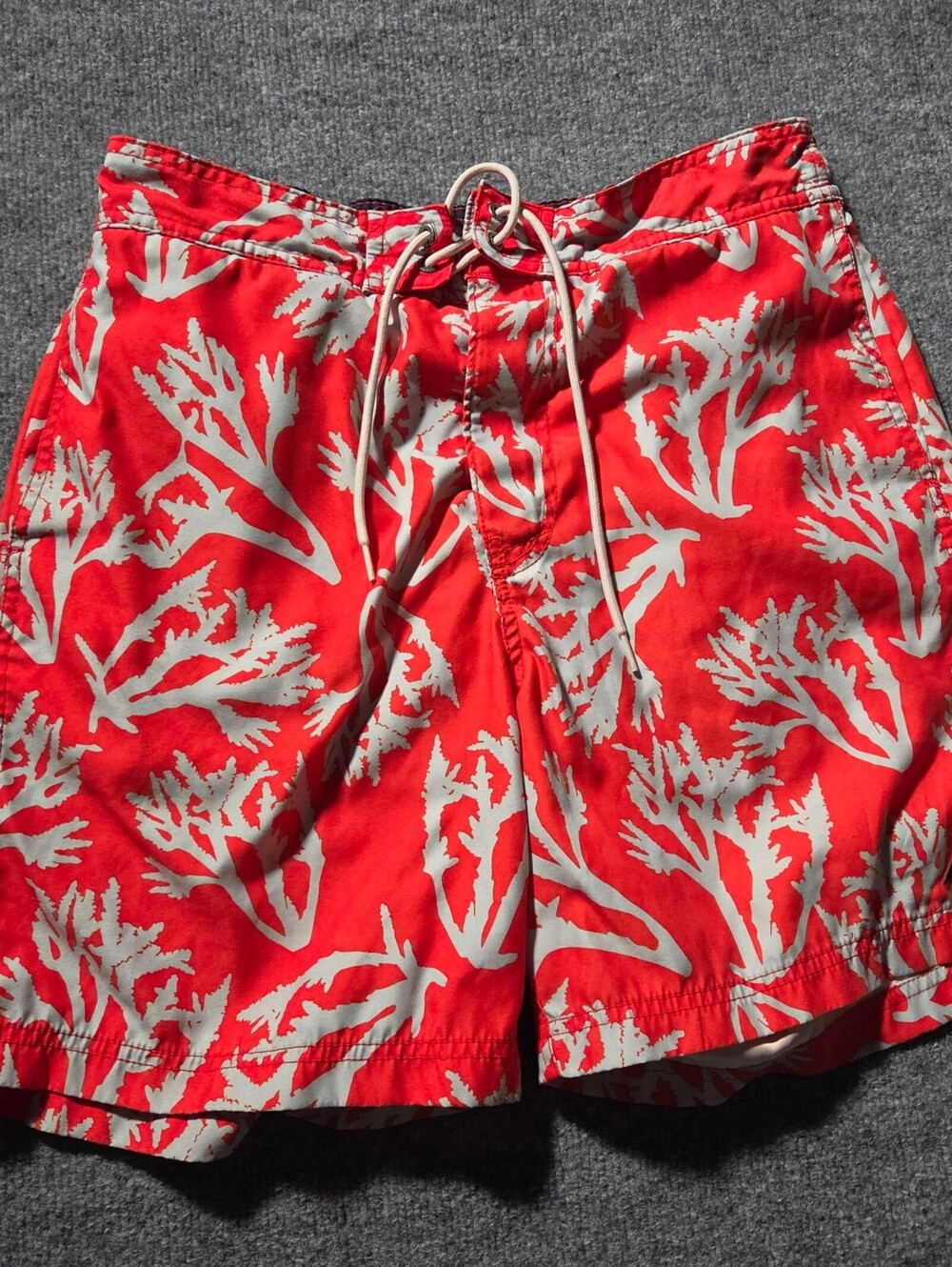 Nautica Men's Red Coral Print Swim Shorts Medium